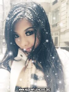Lexi Vixi Medium Ass Influencer Big Breasts Bisexual
