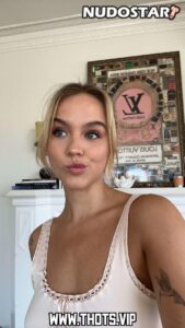 Emma Brooks Female Athletic Body Actress Celebrity Caucasian