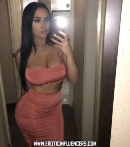 Sarah Love Macdonald Canadian Bisexual Big Huge Breasts