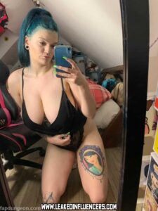 Zopat Huge Breasts Female Slut Thick Black Hair Huge Ass