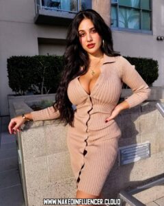 Ponsee Influencer Huge Ass Brown Eyes Jewish Black Hair
